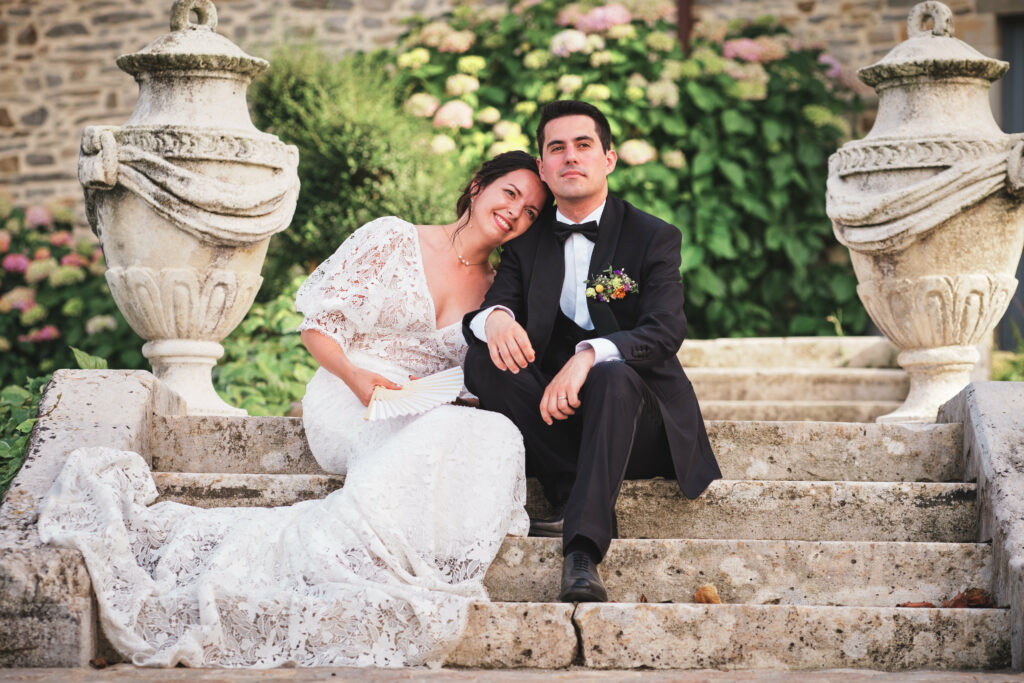Jeunes mariés amoureux